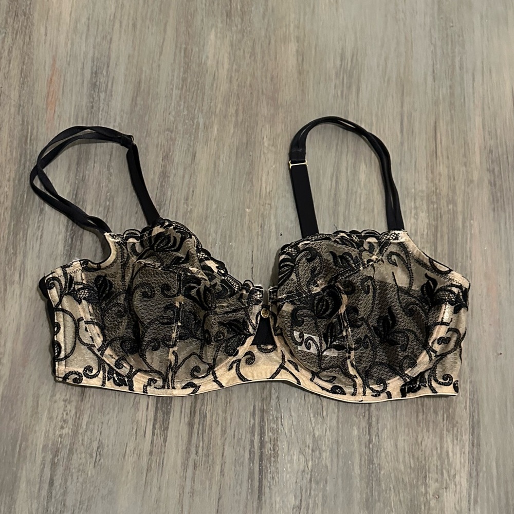 Cacique Black & Cream Floral Lace Bra 40DD